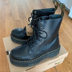 Dr Marten Platform Boots sz 8 ( JADON )